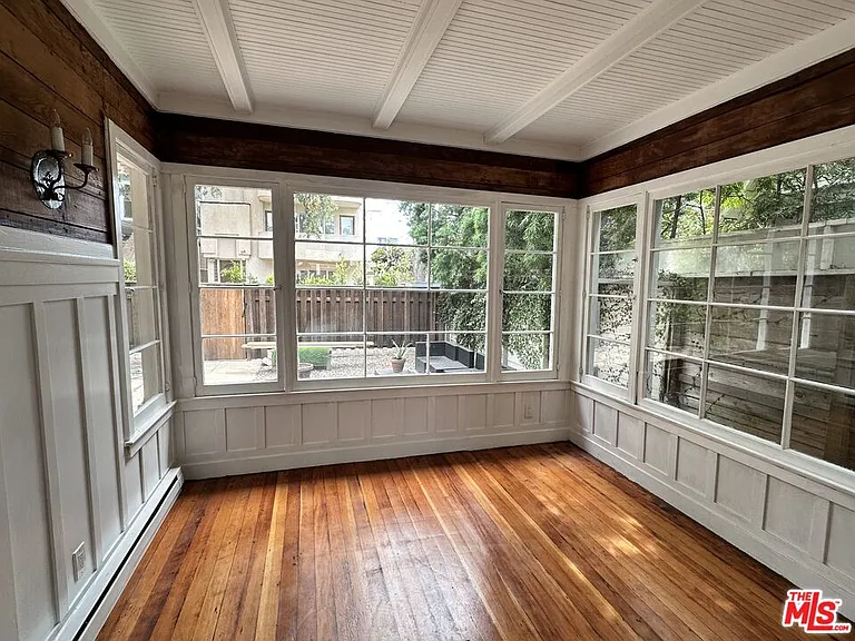 49 Dudley Ave — Photo 5