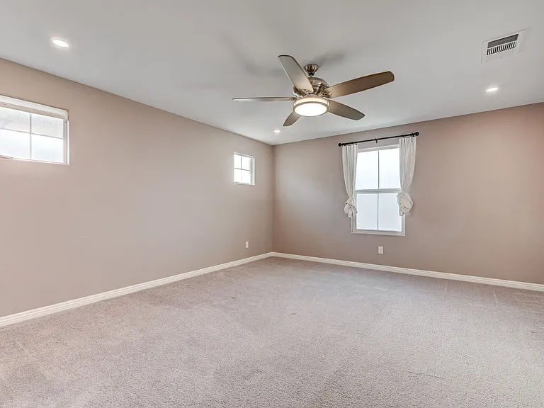 10669 Sariah Skye Ave — Photo 11