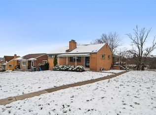 1902 Worcester Dr, Pittsburgh, PA 15243