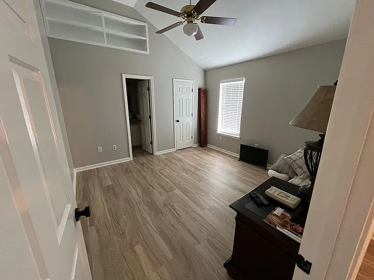1104 Morgan Cv — Photo 5