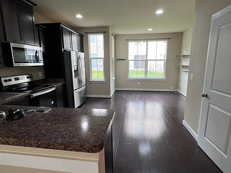 109 Saginaw Dr — Photo 13