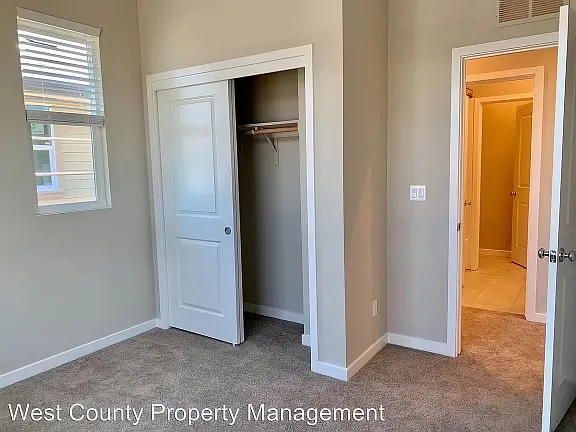 984 Brunello Dr — Photo 18