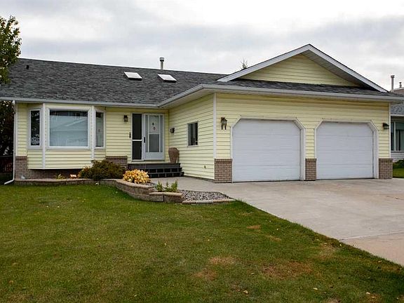 2nd image of 11 W Maple Pl
