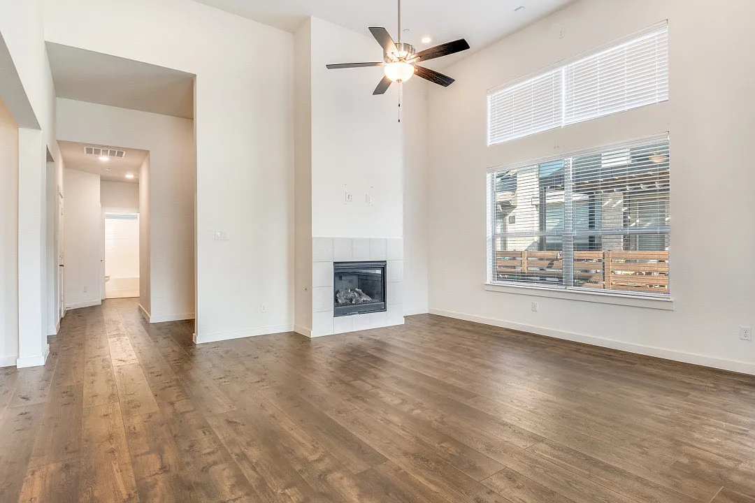 3 bed, 1702 sqft, $2,597 — Photo 4