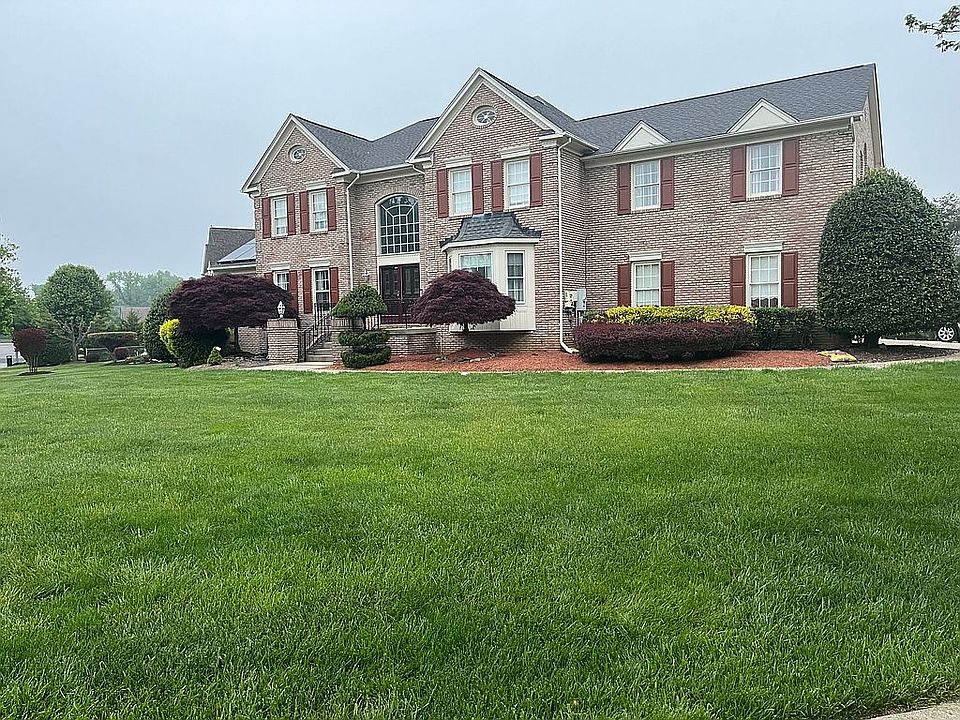 1st image of 805 Amer Dr