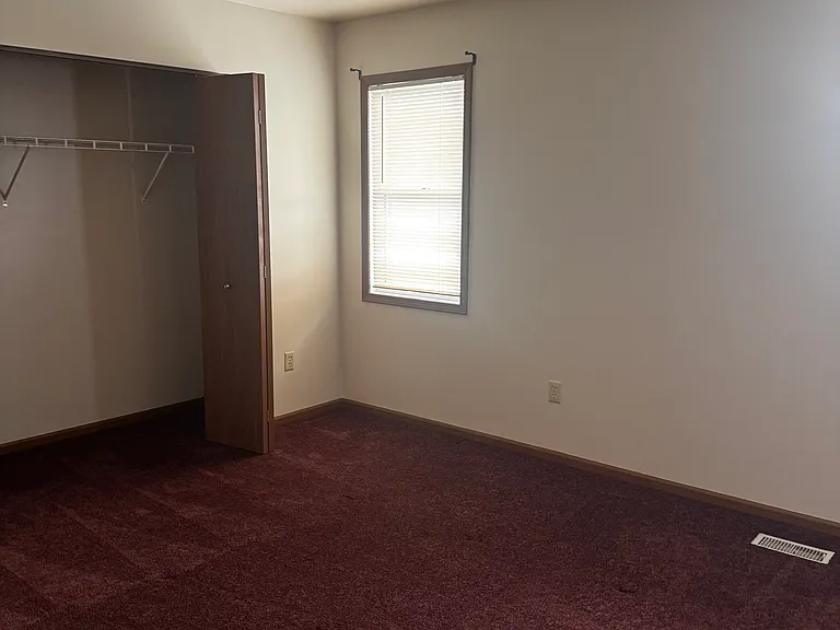 910 N Wheeler St — Photo 6