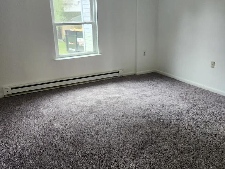 406 E Moler Ave — Photo 8