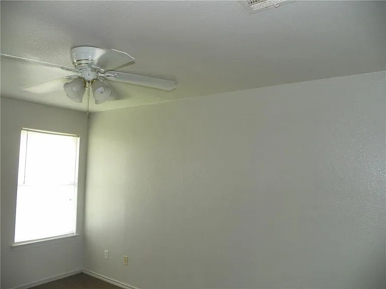 2221 Creekside Ln #A — Photo 4