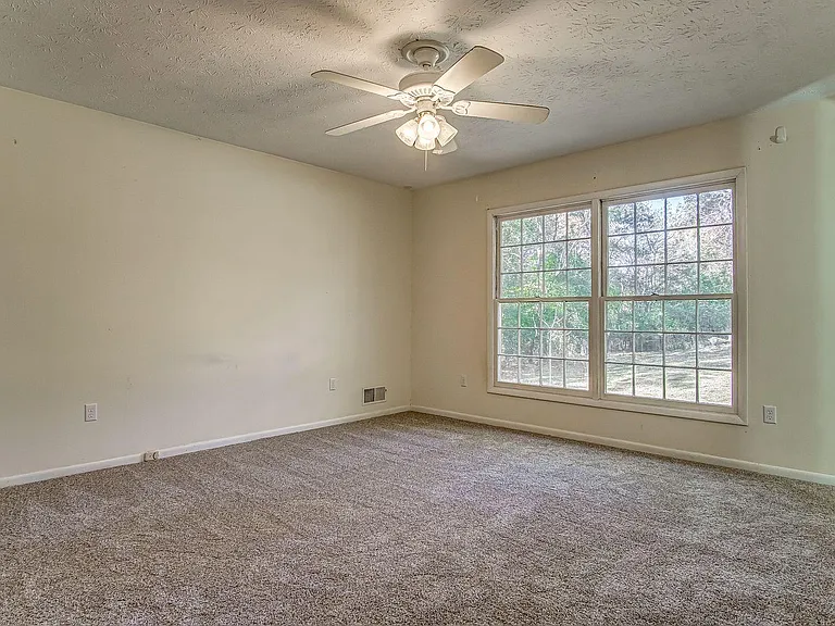 150 Arthur Cir — Photo 15