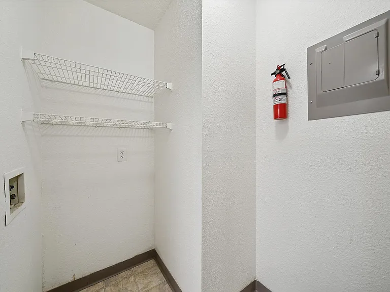 Two Bedroom (Classic) - 2 Bed / 2 Bath - 897 Sq.Ft.