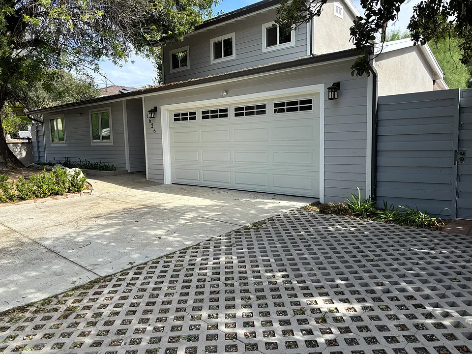 1626 Orange Tree Ln