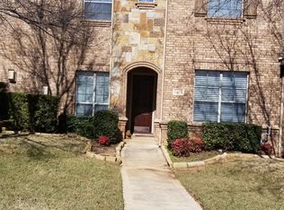 1402 Hampton Rd, Grapevine, TX 76051