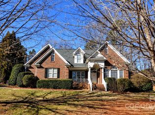 125 Eaglecrest Dr, Matthews, NC 28104