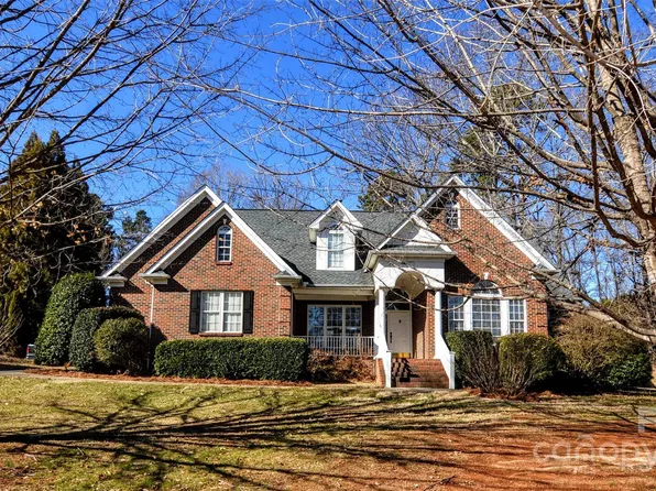 125 Eaglecrest Dr, Matthews, NC 28104