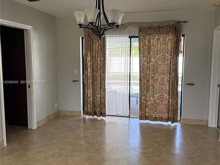 1560 NW 12th Way — Photo 13
