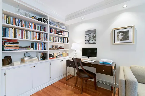 Sold by William Raveis Real Estate | media 22