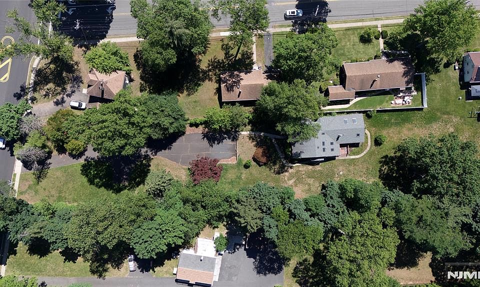 1st image of 38 W Ridgewood Ave