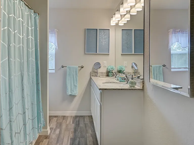 23380 Rosewood Ave — Photo 10