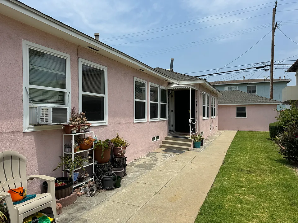 5523 Via Corona St