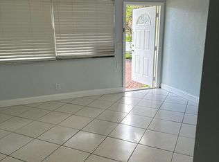 1007 SW 3rd St, Hallandale Beach, FL 33009