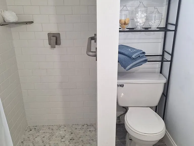 117 Wallace Rd #4 — Photo 8