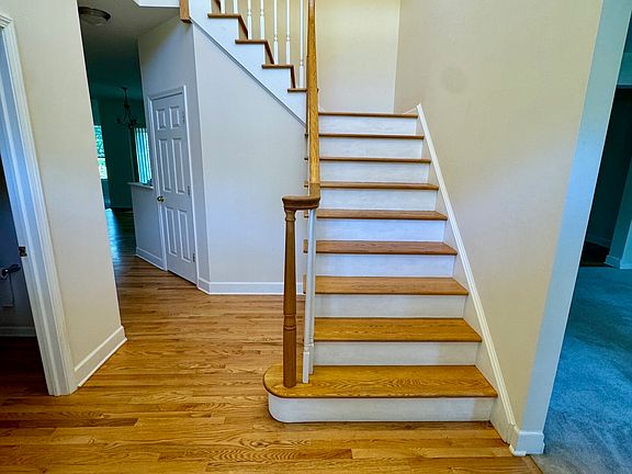 2nd image of 1 Dawson Ln