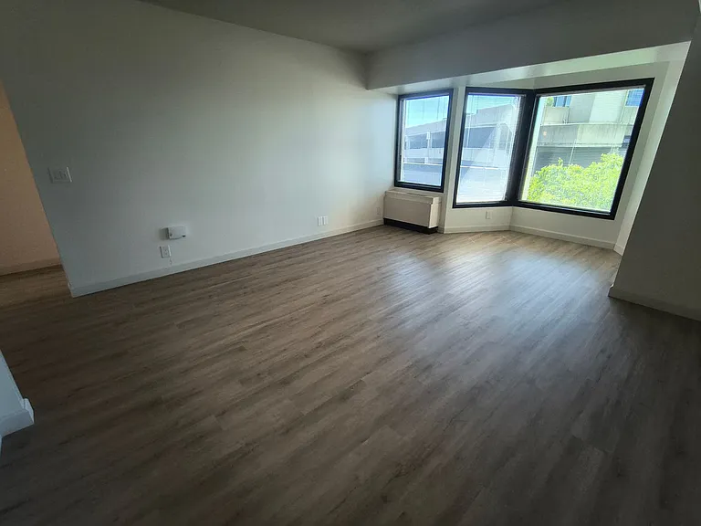 6363 Christie Ave #324 — Photo 31