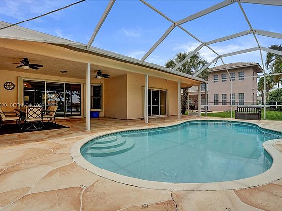5th image of 8269 NW 40th Ct