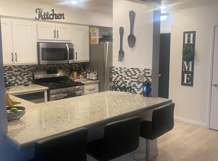 247 Oakwood St, Ventura, CA 93001