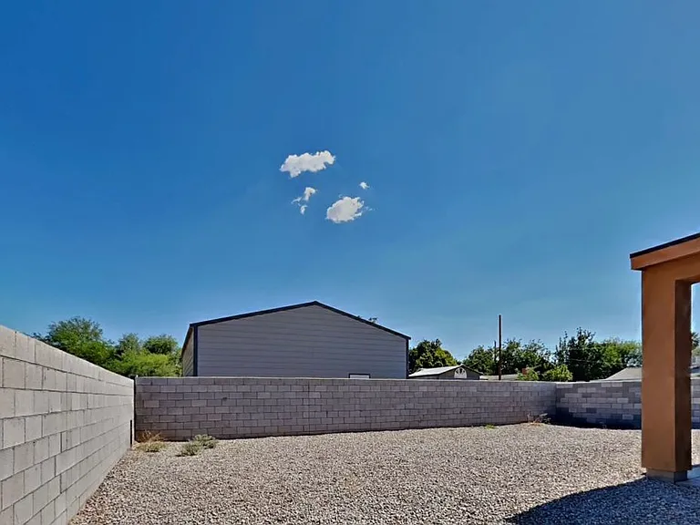 6049 S 8th Pl — Photo 9