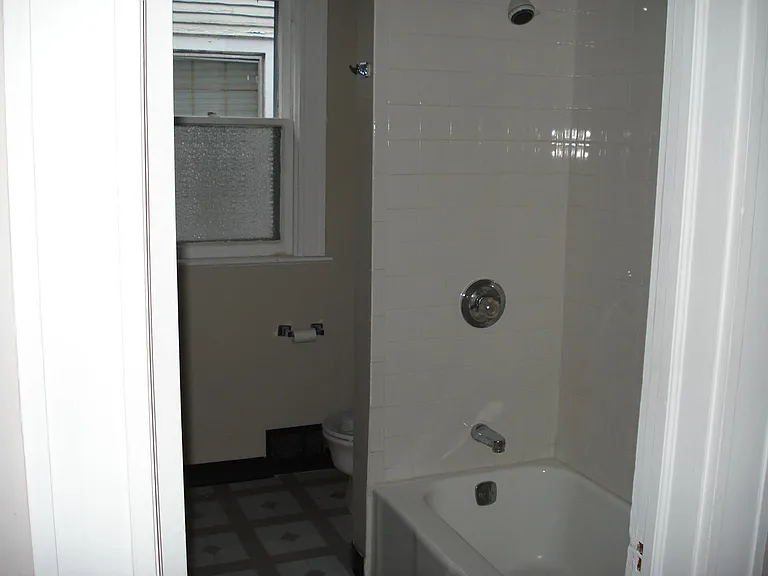 118 Russell St — Photo 5
