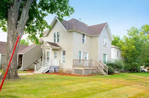 300 Jones St Photo 1