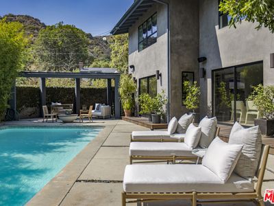 3204 N Beachwood Dr, Los Angeles, CA, 90068