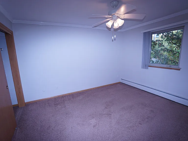 Highland Terrace — Photo 31