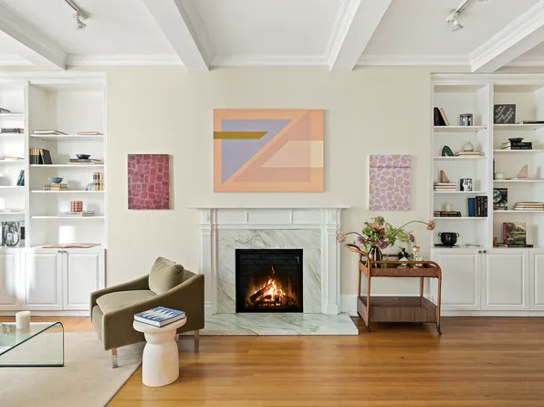 212 East 48th Street image 1 of 14