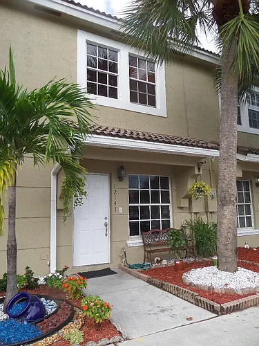 12147 SW 3rd St Photo 1