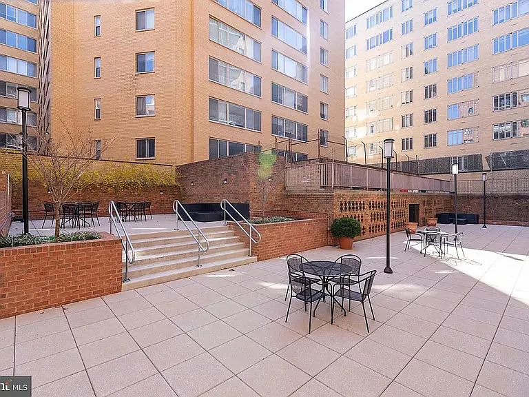 1718 P St NW #611 — Photo 28