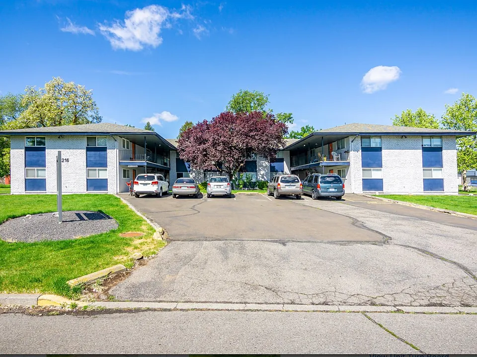 Pine Villa Apartments