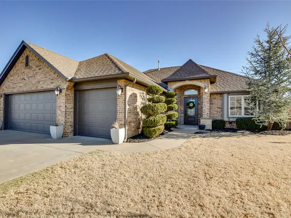 3808 Saint Augustine St, Mustang, OK 73064