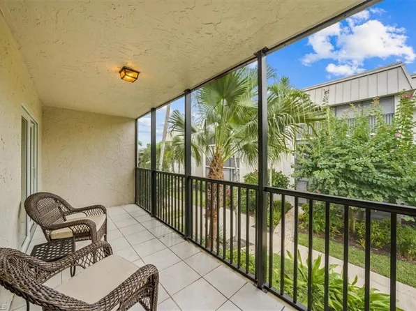 788 Park Shore Drive #E20, Naples, FL 34103