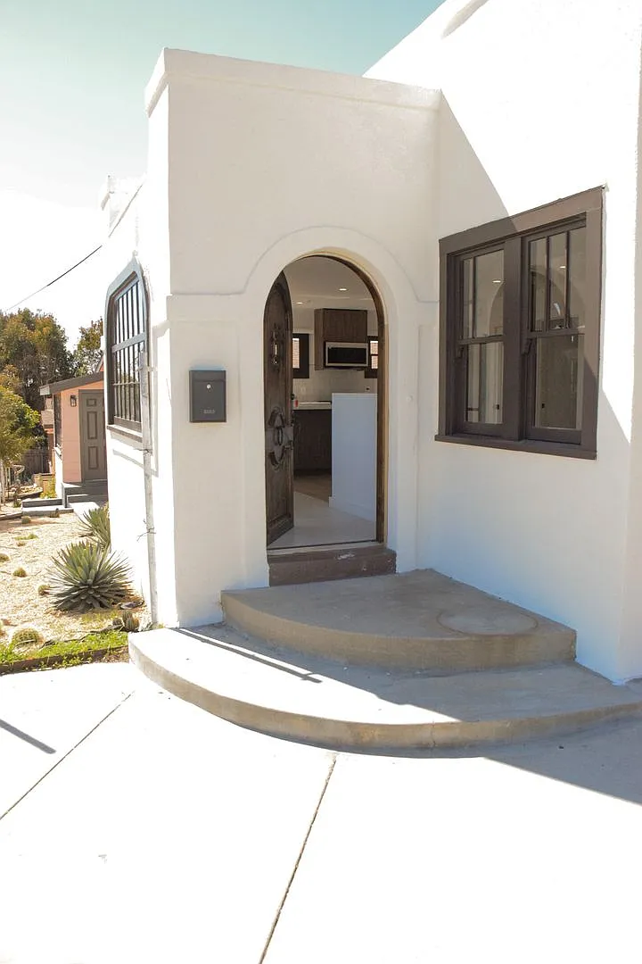 Ocean Park, 317-321 / 4TH, 2528 — Photo 2