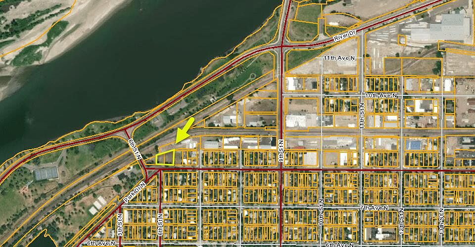 1st image of 603 8th Ave N