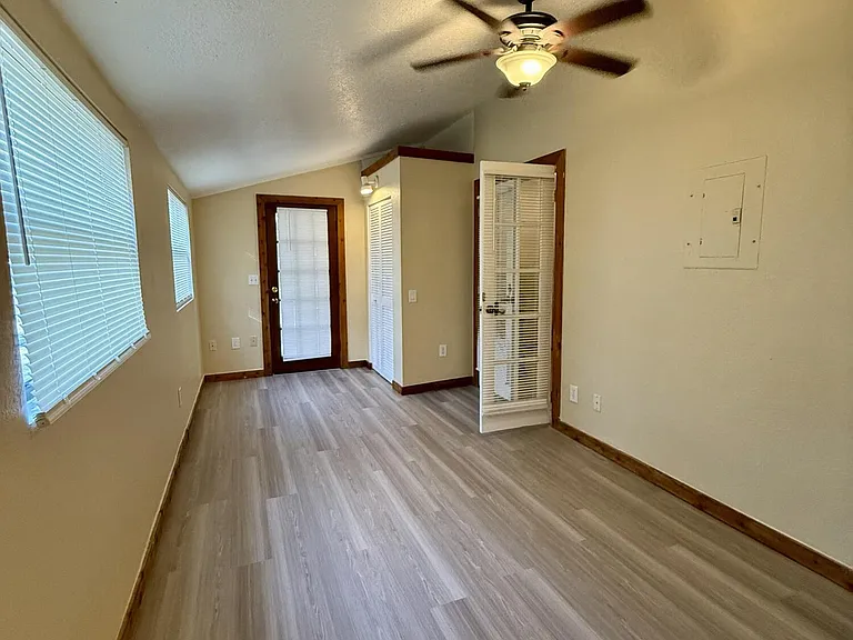 17503 30th Ln N — Photo 8