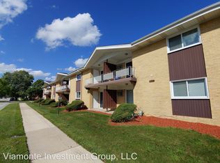 18305 Exchange Ave APT 7, Lansing, IL 60438