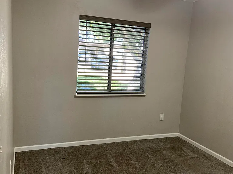 102 W Loma Vista Dr #104 — Photo 22