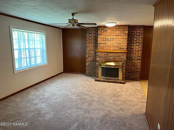 5th image of 704 Eaton Dr