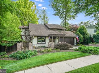 10423 Fyfe Ct, Fairfax, VA 22032