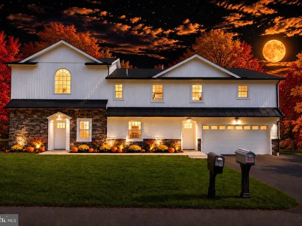 481 Sample Bridge Rd, Enola, PA 17025