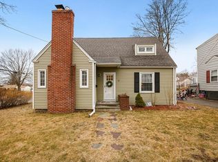 27 Dewey St, North Andover, MA 01845