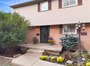 31 Berrisfield Cres, Hamilton, ON L8T 4X1